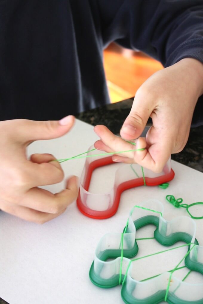Christmas Fine Motor Activities stretching loom bands