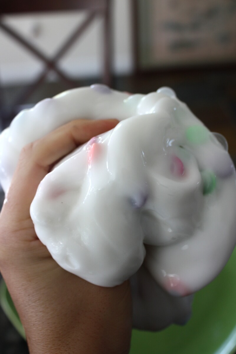 Liquid starch and white glue slime science