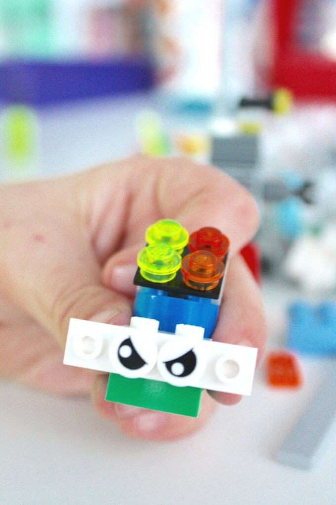 Mini LEGO robots creations from loose LEGO bricks and pieces