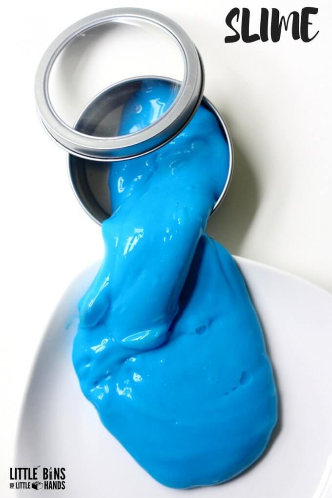 Homemade slime with borax. Easy to make slime recipe with kids for quick science and chemistry