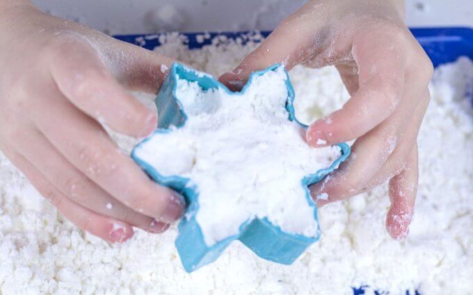 Easily make fake snow with kids this winter