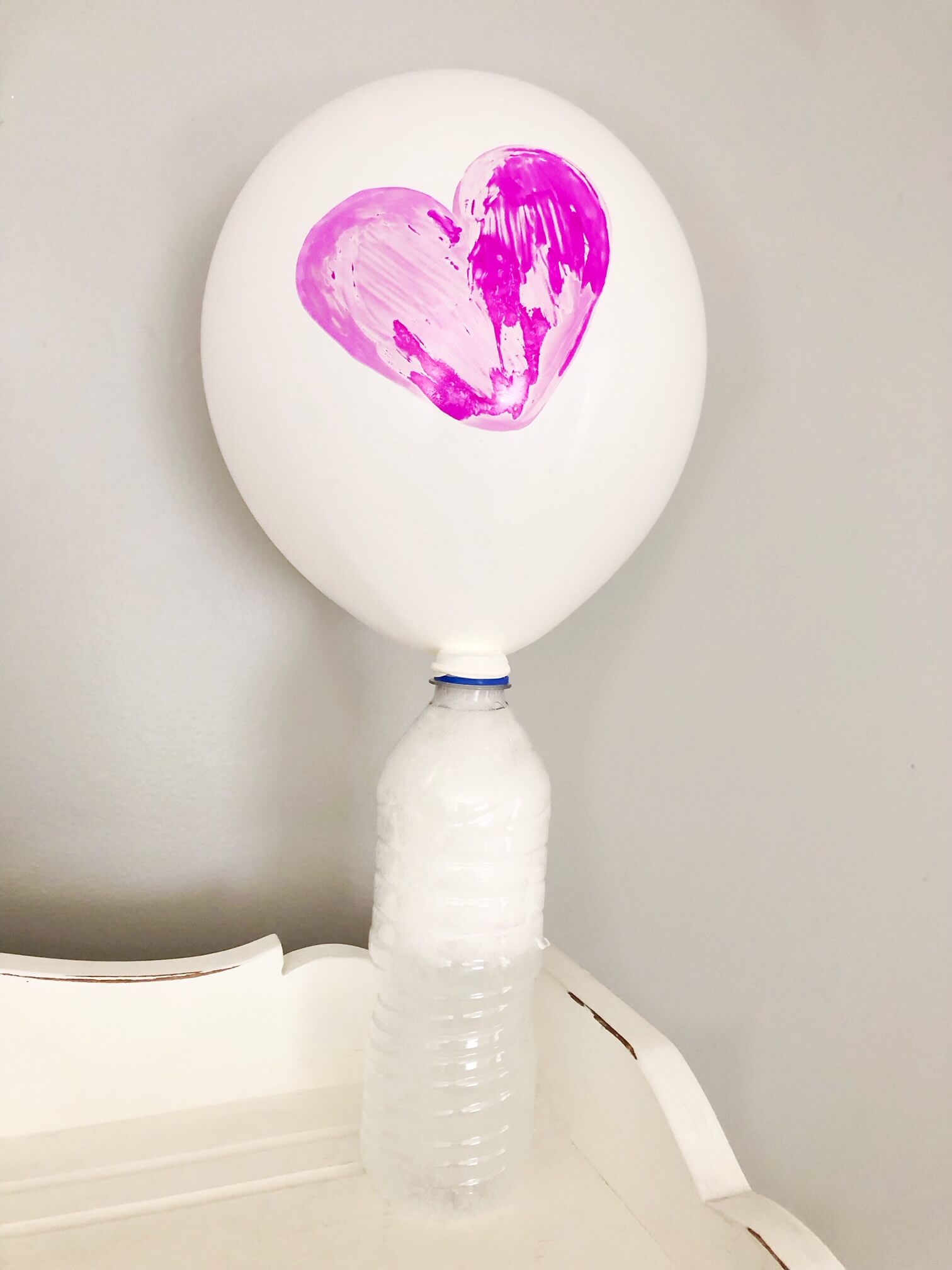 balloon blown up using baking soda and vinegar
