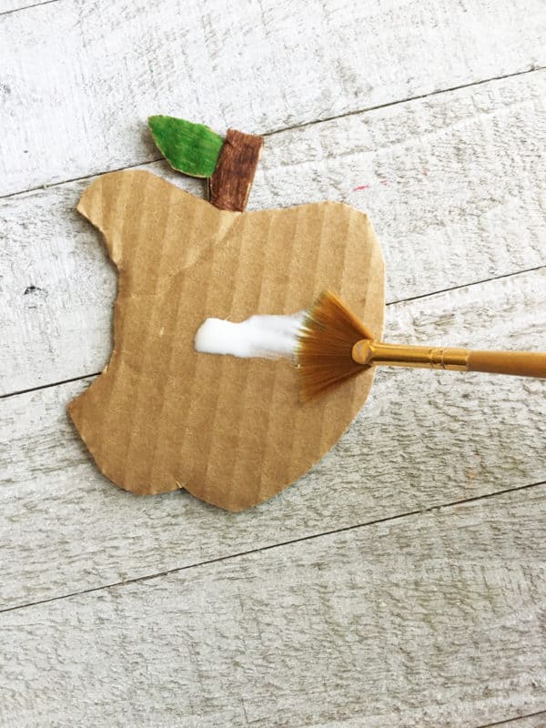 Apple Craft with Yarn (Free Apple Printable) - Little Bins for Little Hands