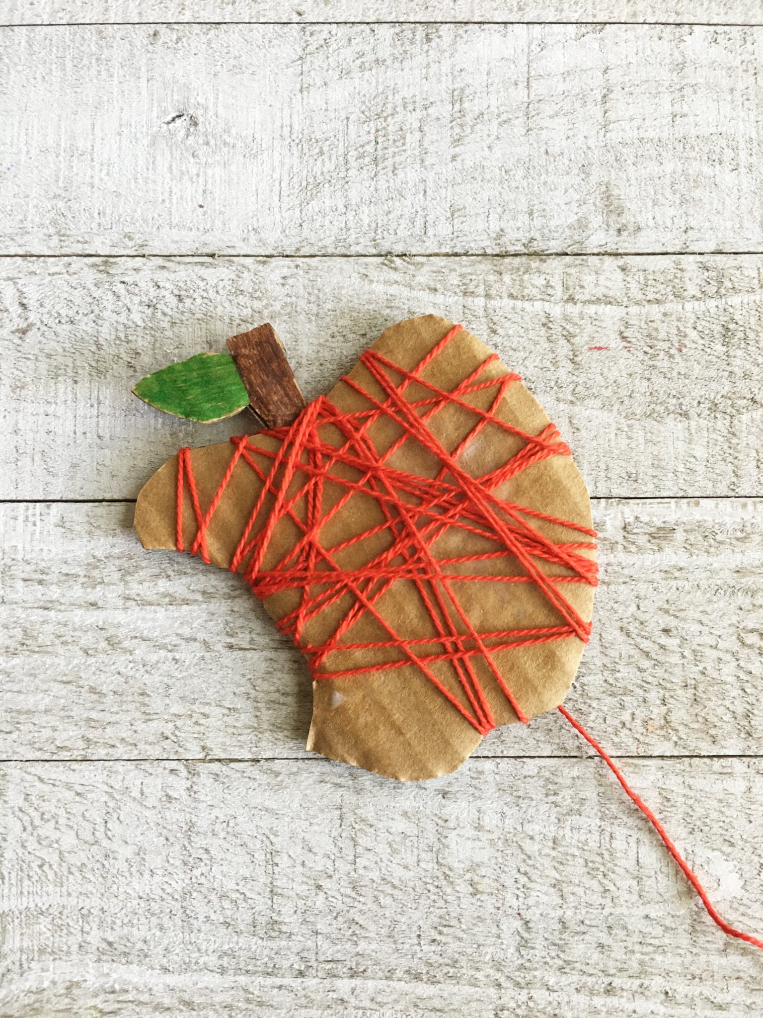 Apple Craft with Yarn (Free Apple Printable) - Little Bins for Little Hands
