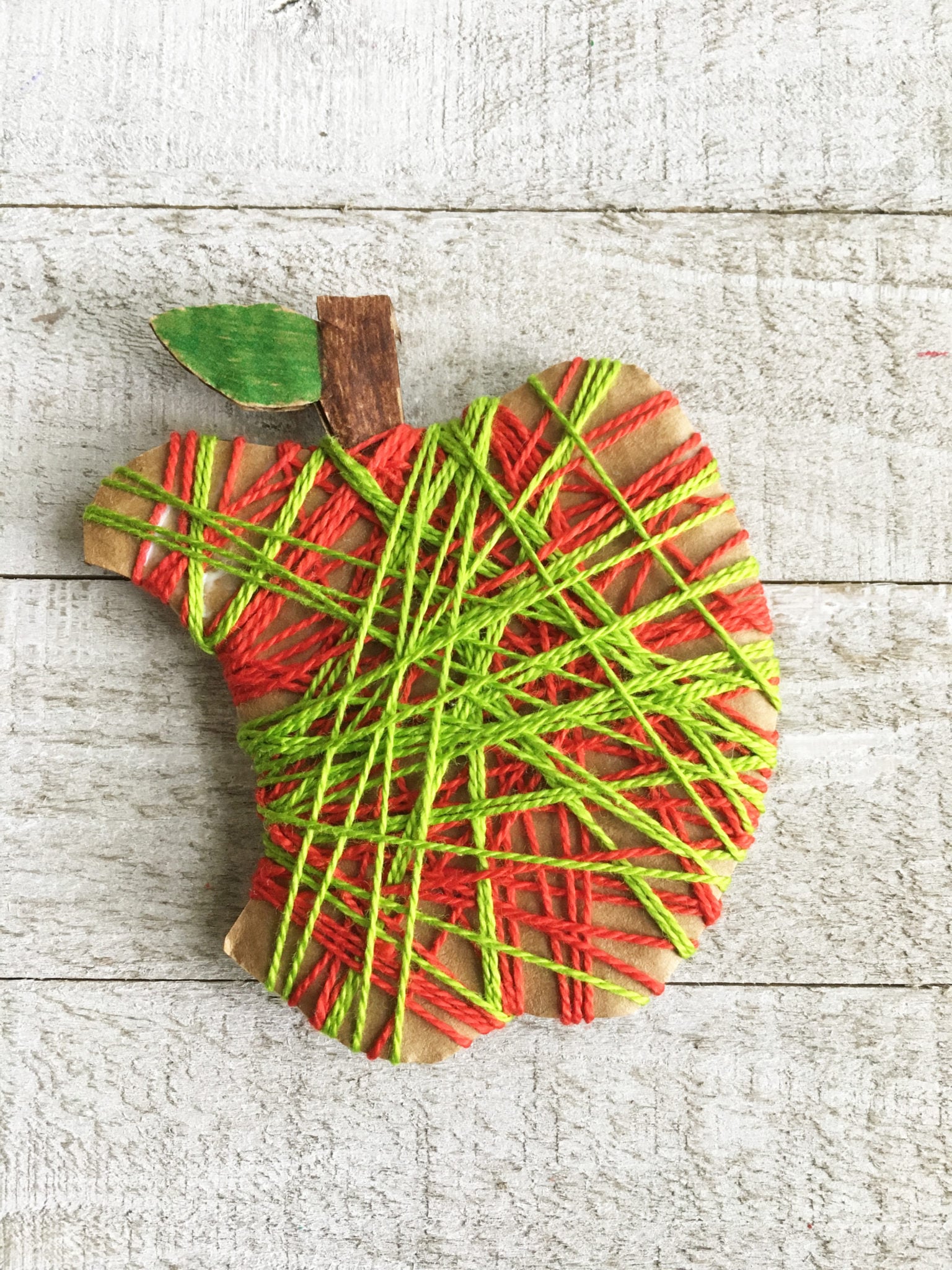 Apple Craft with Yarn (Free Apple Printable) - Little Bins for Little Hands