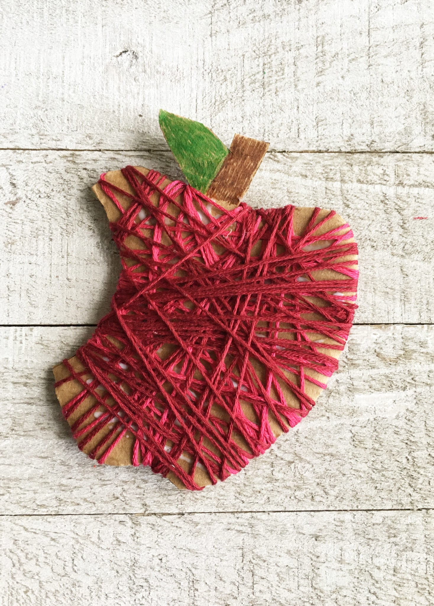 Apple Craft with Yarn (Free Apple Printable) - Little Bins for Little Hands