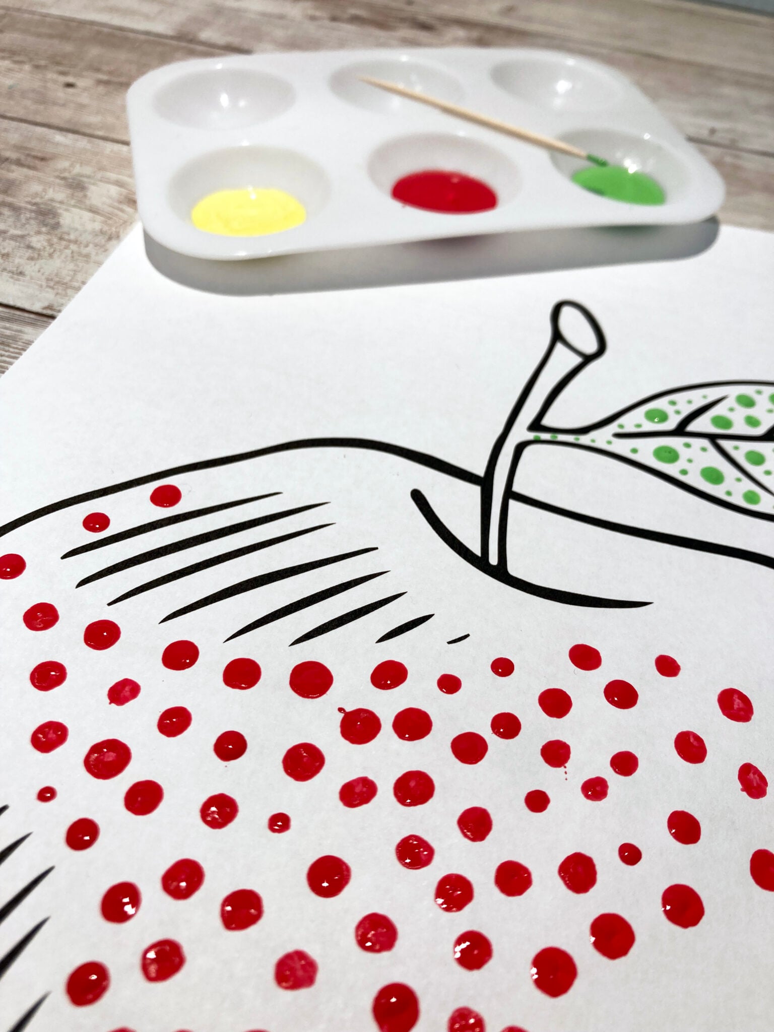 Paint An Apple With Dots (Free Printable) - Little Bins for Little Hands