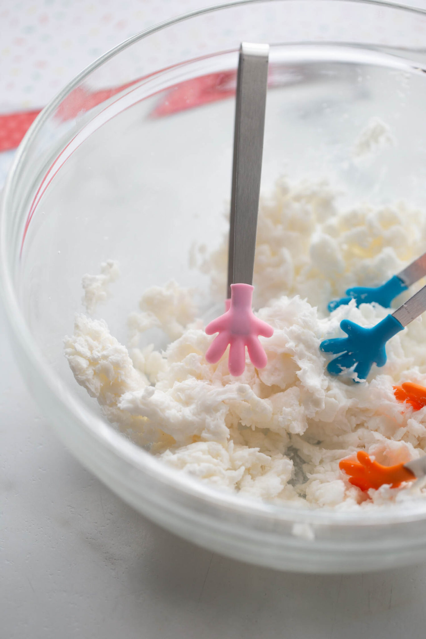 How to Make Clean Mud Little Bins for Little Hands