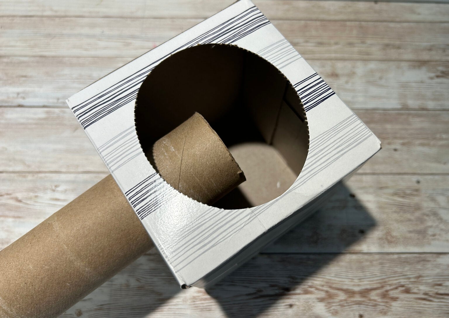 Tissue Box Guitar Sound Science Experiment (Vibrations & Pitch)